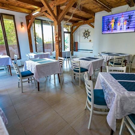 Vila Blue Marine 2 Mai Bagian luar foto